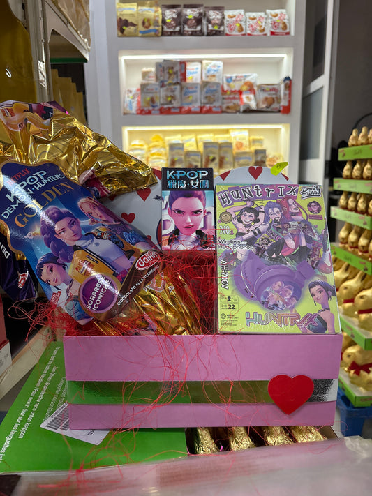 Box k-pop uovo + cuffie 🎧 + portachiavi a sorpresa