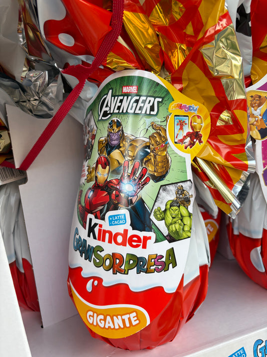 Kinder gigante avengers